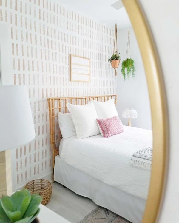 Diy-sponge stencil -bedroom accent-wall