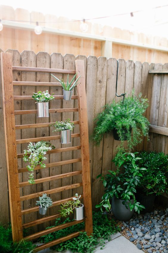 Crib Railing Trellis Vertical Garden Idea
