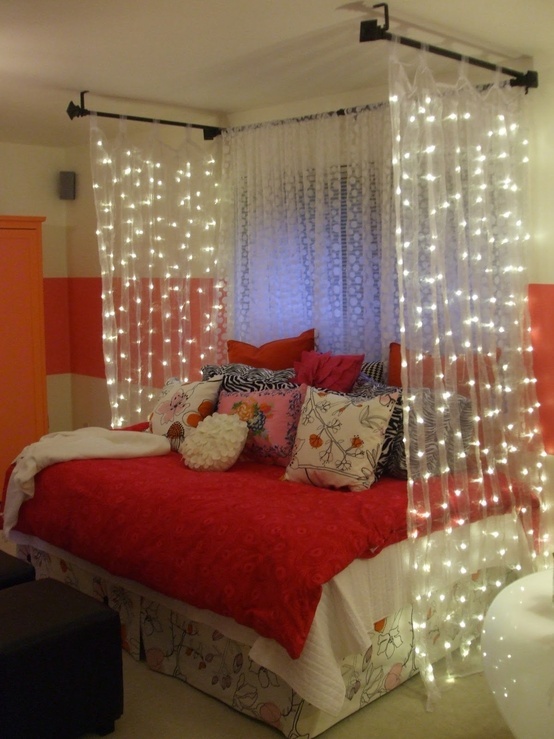 Beautiful Bedroom Canopy Bed Curtain Decor With String Lights
