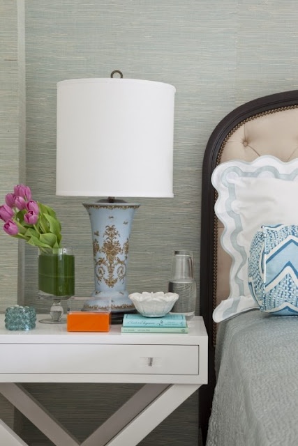 Stylish Bedside Table Decor Idea With Antique Lamp And Flowers