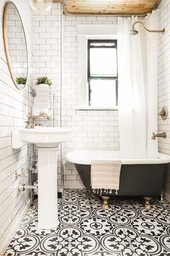 Vintage Glam Black And White Bathroom