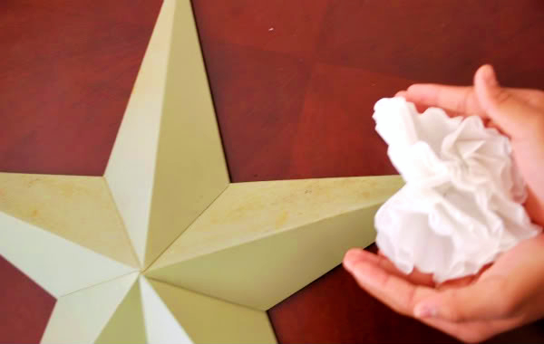 Diy-Fluffy-Star-made-with-coffee-filters